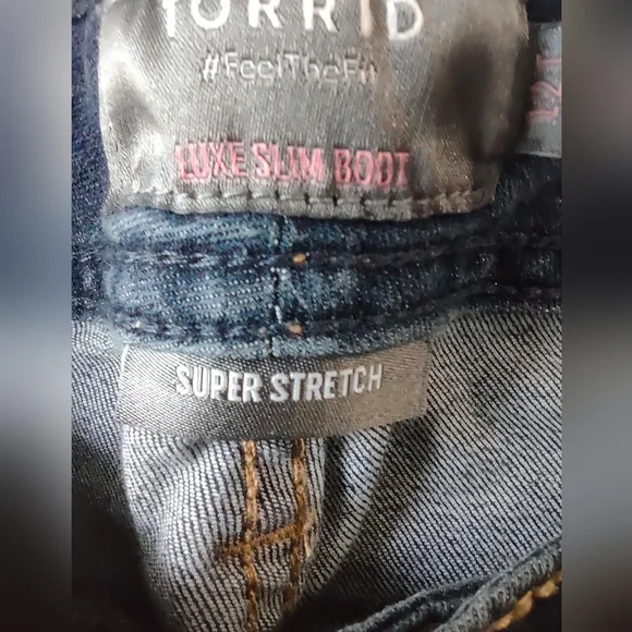 Torrid Luxe Slim Boot cut mid-rise slight flare jeans size 12 Tall rainstorm NWT - Picture 7 of 8